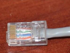 Как обжать интернет-кабель «витая пара» с клещами и без Rj 45 распиновка для интернета 8 проводов